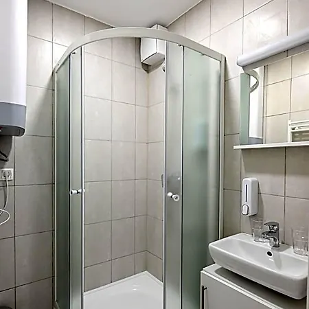 Lelle Hotel 3*
