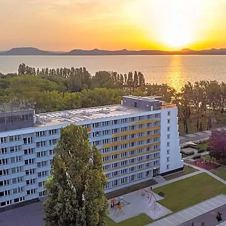 Lelle Hotel 3*